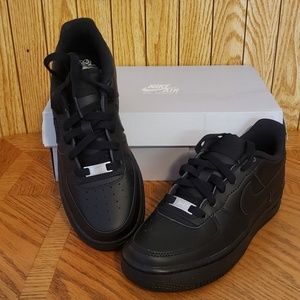 Nike Air Force 1   4.5Y